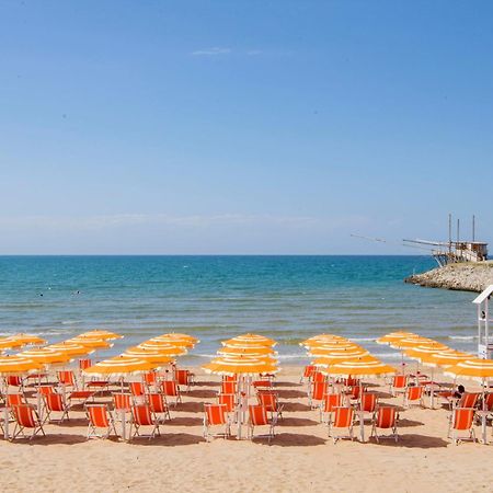 Camping Village Baia Falcone Vieste Eksteriør billede