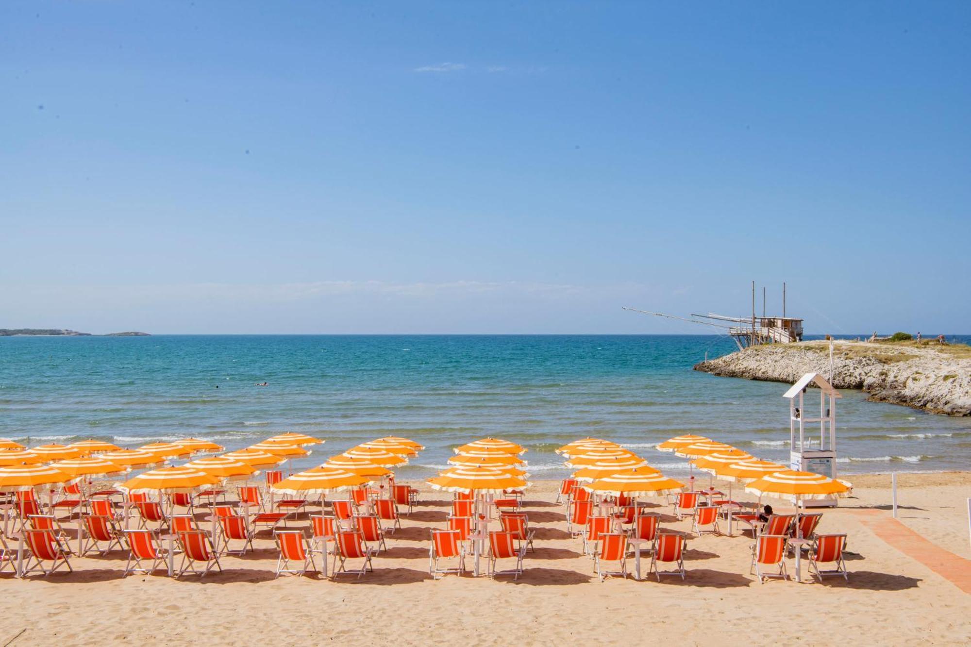 Camping Village Baia Falcone Vieste Eksteriør billede